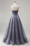 Élégante robe de bal longue étoilée avec un corsage sculptural froncé et une jupe trapèze en A