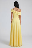Robe maxi jaune à une épaule en ligne A avec fente