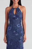 Robe midi sirène à col nu bleu avec broderie florale