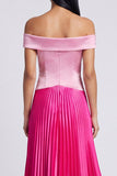 Robe maxi, plissée plissée en satin rose et fuchsia décollée