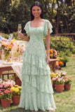 Manches à manches à fleurs carrées en sauge poussiéreuse Une robe longue à volants en ligne