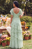 Manches à manches à fleurs carrées en sauge poussiéreuse Une robe longue à volants en ligne