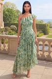 Une robe à fleurs longues à volants vert poussiéreux sur une épaule