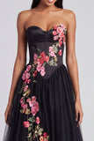 Robe longue longue de cérémonie longue en tulle noir à fleurs en forme de ligne A