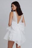 Mini-robe en tulle ivoire à cheveux à volants en V, avec nœud