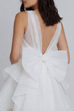 Mini-robe en tulle ivoire à cheveux à volants en V, avec nœud