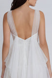 Mini-robe en tulle ivoire à col en V à col en V
