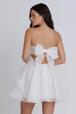 Mini-robe A-Line en tulle sans bretelles ivoire froncée avec nœud