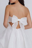 Mini-robe A-Line en tulle sans bretelles ivoire froncée avec nœud