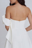 Mini-robe Ivoire A-Line Strap sans bretelles avec nœud