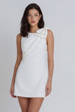 Robe miniature Ivoire Bodycon à col rond froncé avec nœud