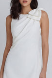 Robe miniature Ivoire Bodycon à col rond froncé avec nœud