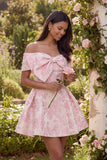 Robe de mini-rentrée rose Jacquard à épaule décollée avec un nœud