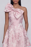 Robe de mini-rentrée rose Jacquard à une épaule avec un nœud
