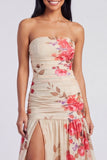 Robe fleurie ivoire sans bretelles avec fente