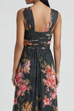 Robe formelle noire à col carré en sirène fleurie