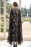 Longue robe de mère de la mariée brodée en tulle noir à ligne A avec manches cape