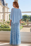 Robe longue de la mère de la mariée en fourreau bleu clair en fourreau