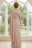 Champagne robe longue en mousseline chiffon froncée avec une cape latérale