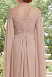 Robe de la mère de la mariée fronceuse au champagne en chiffon découverte des épaules avec manches cape