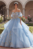 Robe de bal corset bleu ciel à fleurs dénudée
