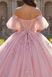 Robe de bal rose à épaules dénudées appliquée en quinceañera avec manches bouffantes