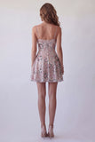 Robe de cocktail courte courte fleurie perlée aux perles aux fard à paillettes, à blush scintillant
