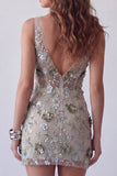 Robe-cocktail corset courte courte à perles en sauge scintillante à col en V poussiéreux