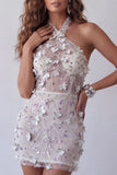 Robe cocktail courte et moulante à dos ouvert en argent, dos à perles et scintillante florale