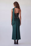 Robe formelle de sirène vert foncé à bretelles fines avec écharpe à col