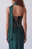 Robe formelle de sirène vert foncé à bretelles fines avec écharpe à col