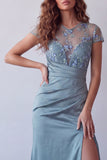Robe formelle à manches courtes à manches courtes transparente à motifs floraux transparentes gris-bleu