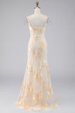 Robe formelle de sirène florale jaune clair avec sangles en chaîne en strass
