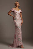 Robe de la mère de la mariée rose scintillante, longue et décollée sur les épaules décollées