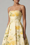 Robe fleurie jaune A Line A à bretelles hautes basses