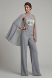 Combinaison à dos nus appliqués gris-bleu avec cape