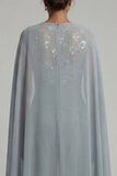 Combinaison Mother of the Bride à col rond appliquée gris-bleu avec cape