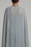 Combinaison Mother of the Bride à col rond appliquée gris-bleu avec cape