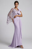 Robe de la mère de la mariée à paillettes lilas avec une épaule et une cape