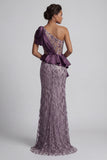 Robe scintillante à paillettes violettes sirène à une épaule avec fente
