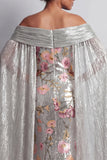 Sirène fleurale en paillettes argentées scintillantes Longue robe de la mariée avec une cape