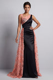 Longue robe de mère de la mariée en forme de melon d’eau et sirène noire avec cape