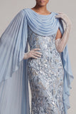 Robe longue de la mère de la mariée en sirène bleu ciel perlée avec cape