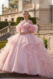 Robe de bal à col nu et blush à volants avec manches bouffantes
