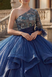Robe de bal à une épaule bleu marine robe florale de quinceañera avec volants