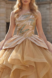 Robe de bal à une épaule scintillante Sequins Champagne Quinceañera avec volants