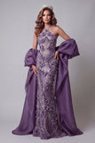 Robe de concours de sirène violette en format halter avec cape