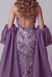Robe de concours de sirène violette en format halter avec cape