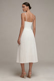 Robe de remise de diplôme à bretelles fines blanches plissées Une robe de remise de diplôme corset midi