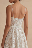 Robe spaghetti en dentelle blanche Une robe de remise de diplôme corset longueur cheville